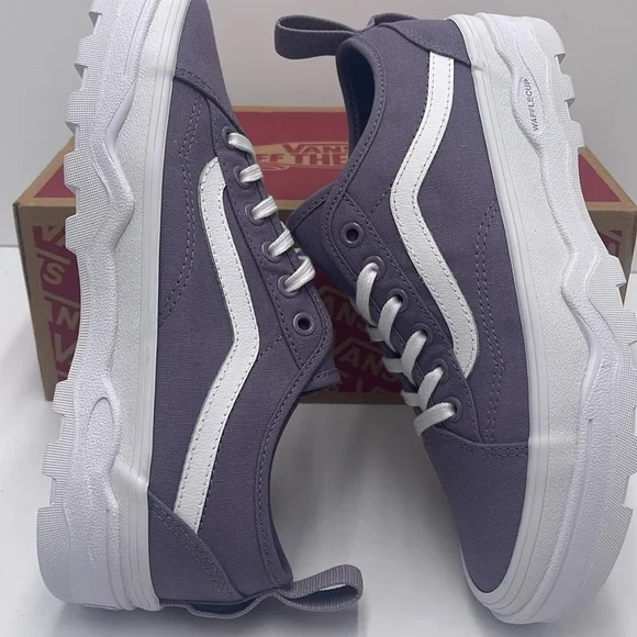 Vans WMNS Sentry Old Skool Gray Ridge
VN0A5KR3NKE
Sneakers - Picture 11 of 16